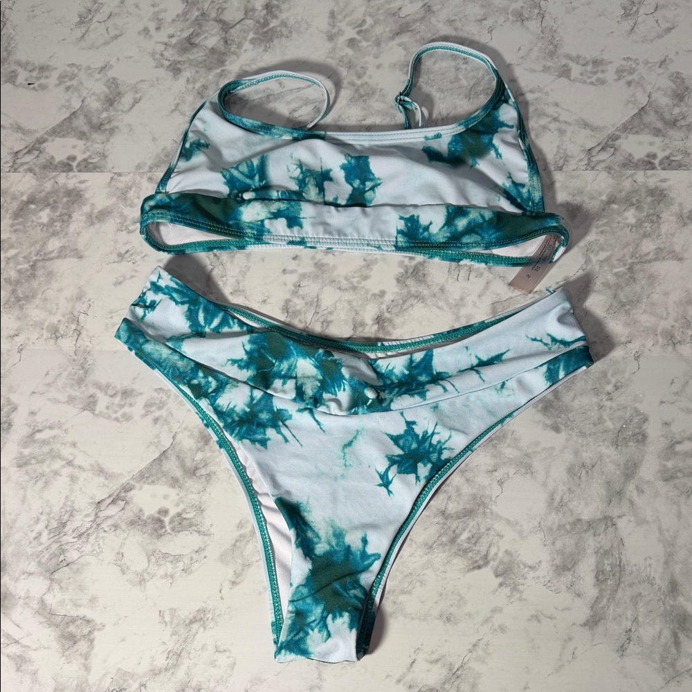 Women’s Green Blue and White Tie-Dye Bikini Set Size Small